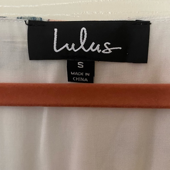 LULUs DRESS - Picture 4 of 4